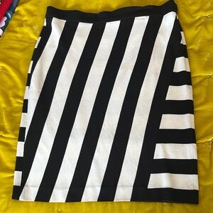 Banana Republic Black and White Pencil Skirt